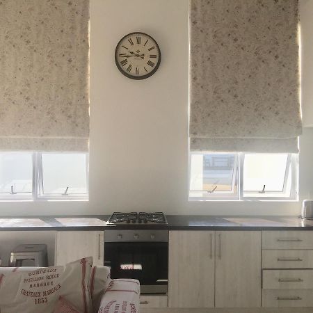 אגוליאש D'Hub Guest Cottage מראה חיצוני תמונה