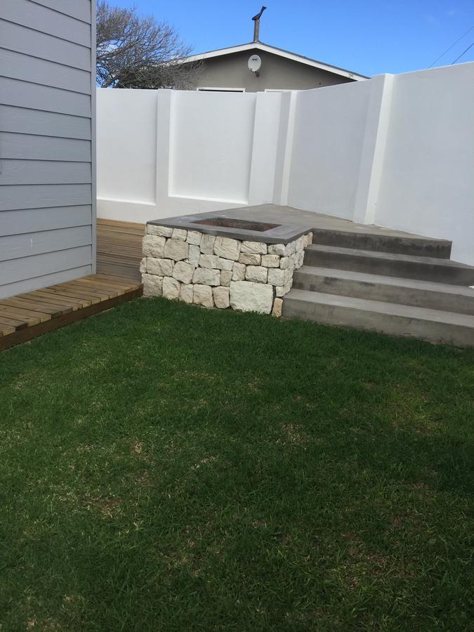 אגוליאש D'Hub Guest Cottage מראה חיצוני תמונה
